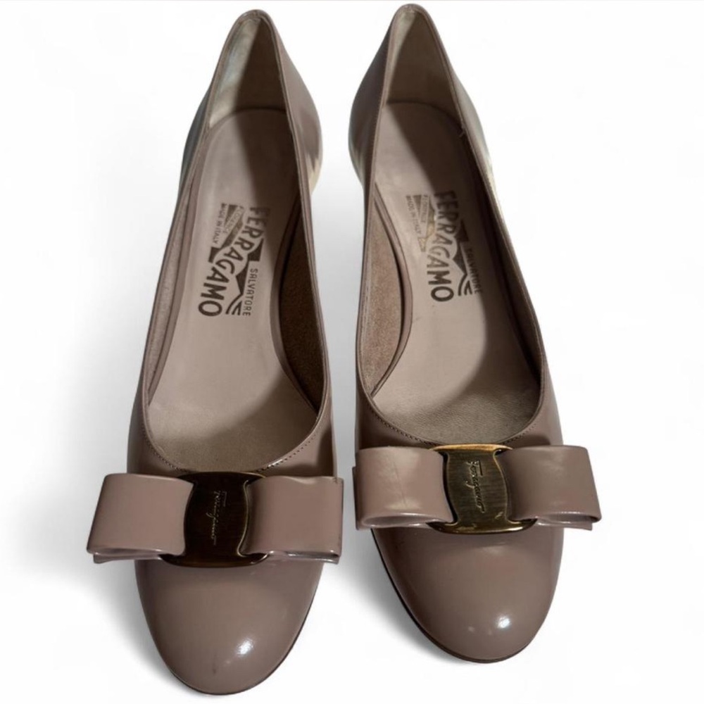 Salvatore Ferragamo Vara Pump
